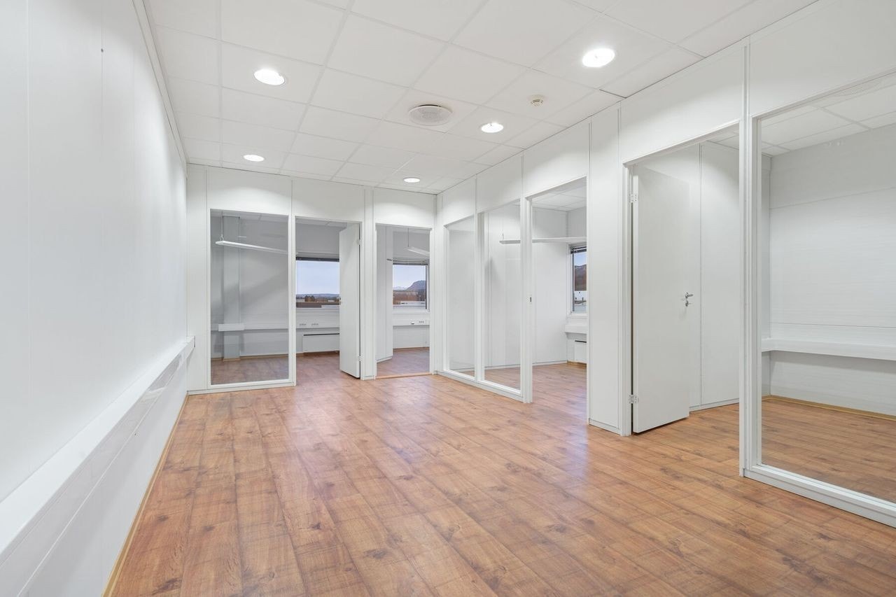 2 etg 4 Galleribilde