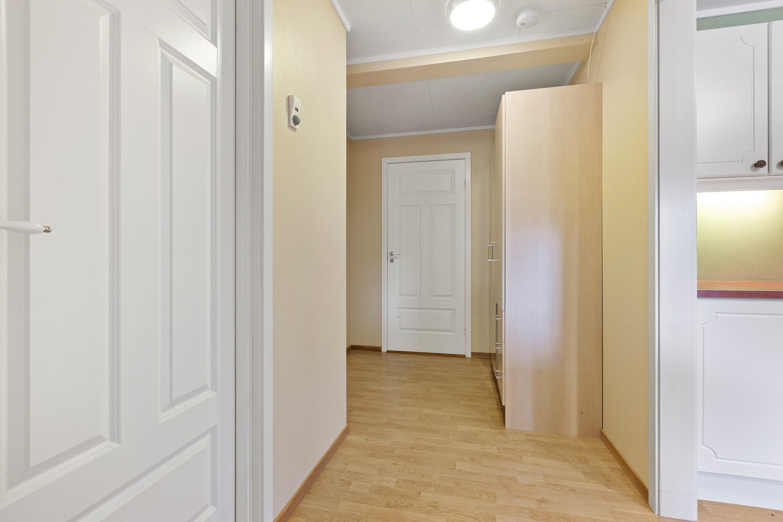 Leiligheten har 2 soverom og vannbåren gulvvarme. Galleribilde