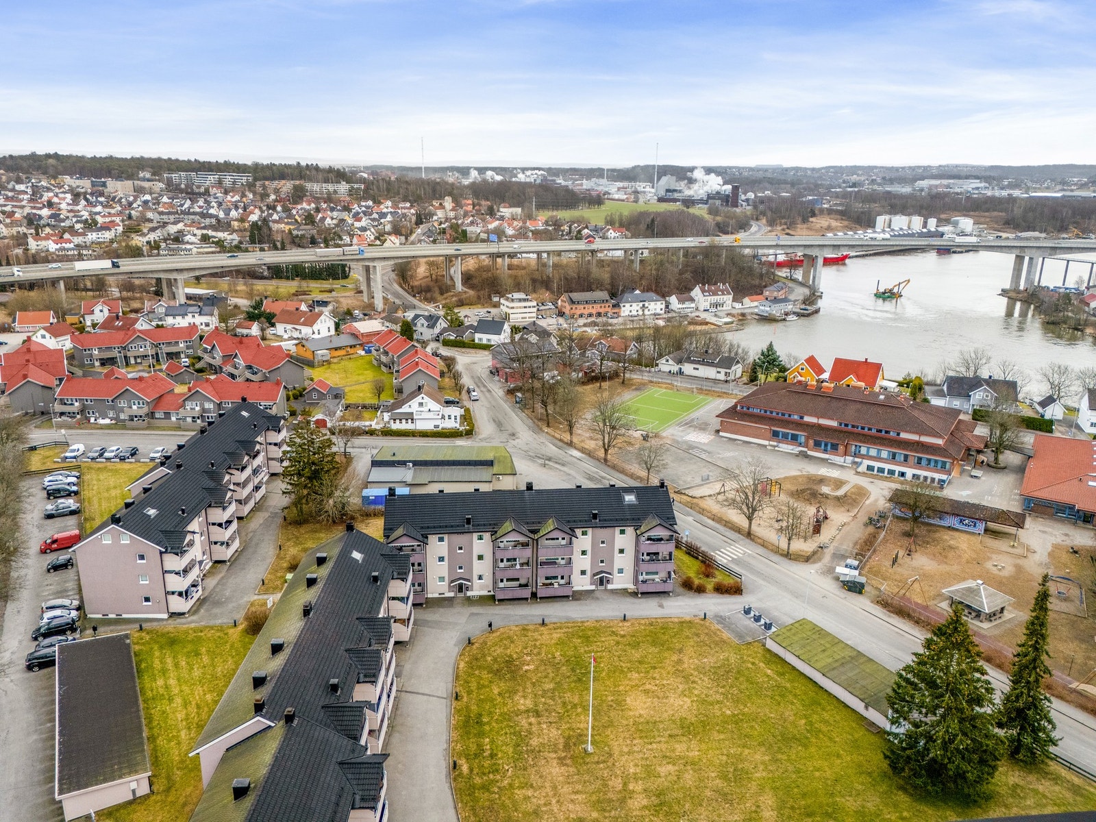 Velkommen til en hyggelig visning i C. E. Holters vei 7E! Galleribilde