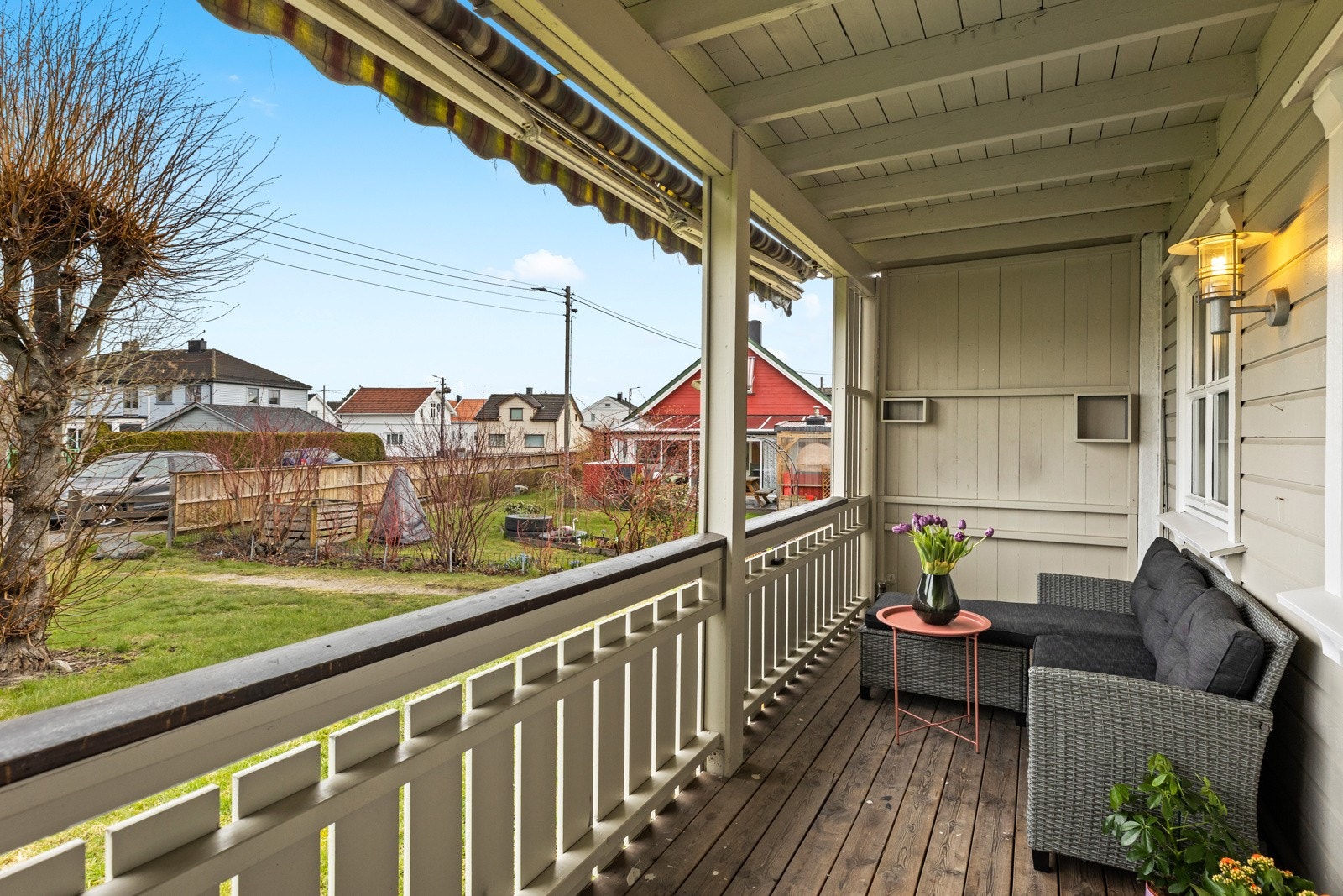 Uteplass mot vest mot hagen Galleribilde