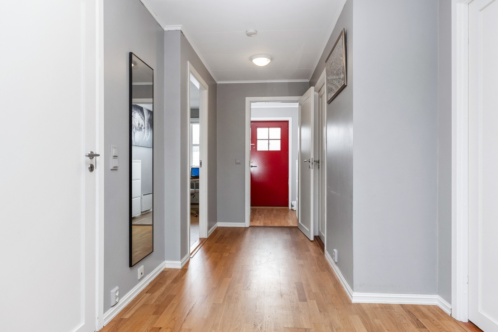 Hall mot entre Galleribilde