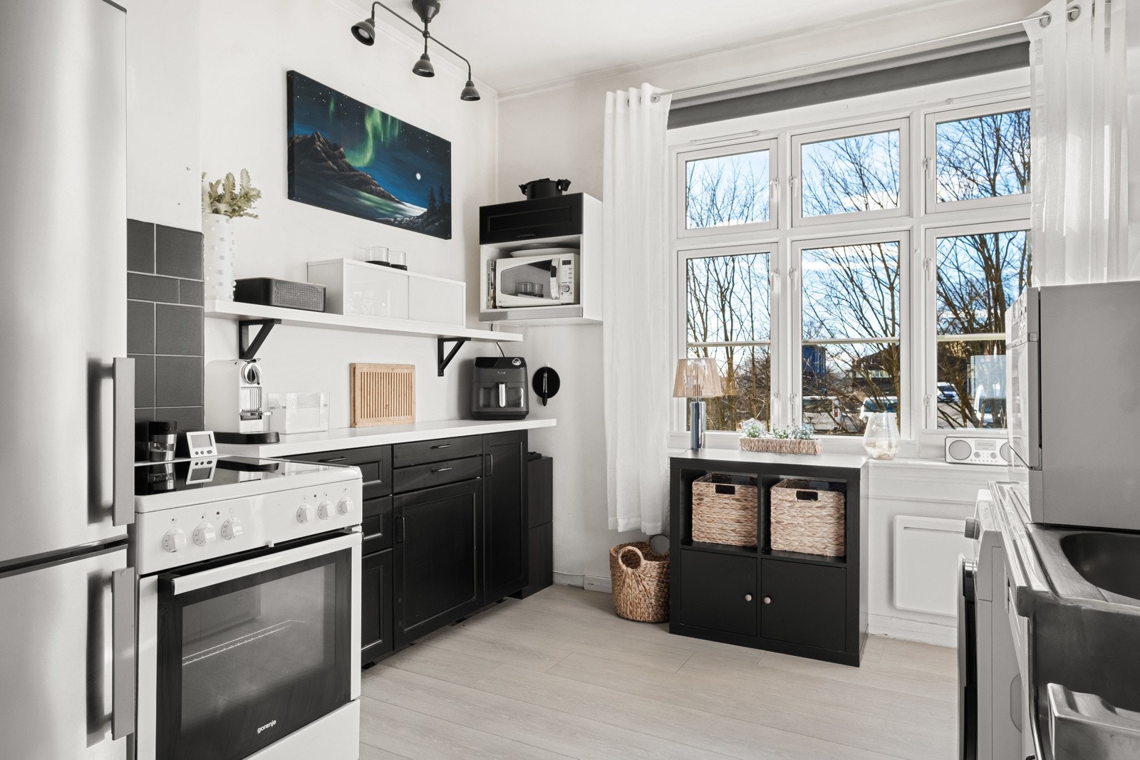 Kjøkkenet har innredning fra Ikea. Galleribilde