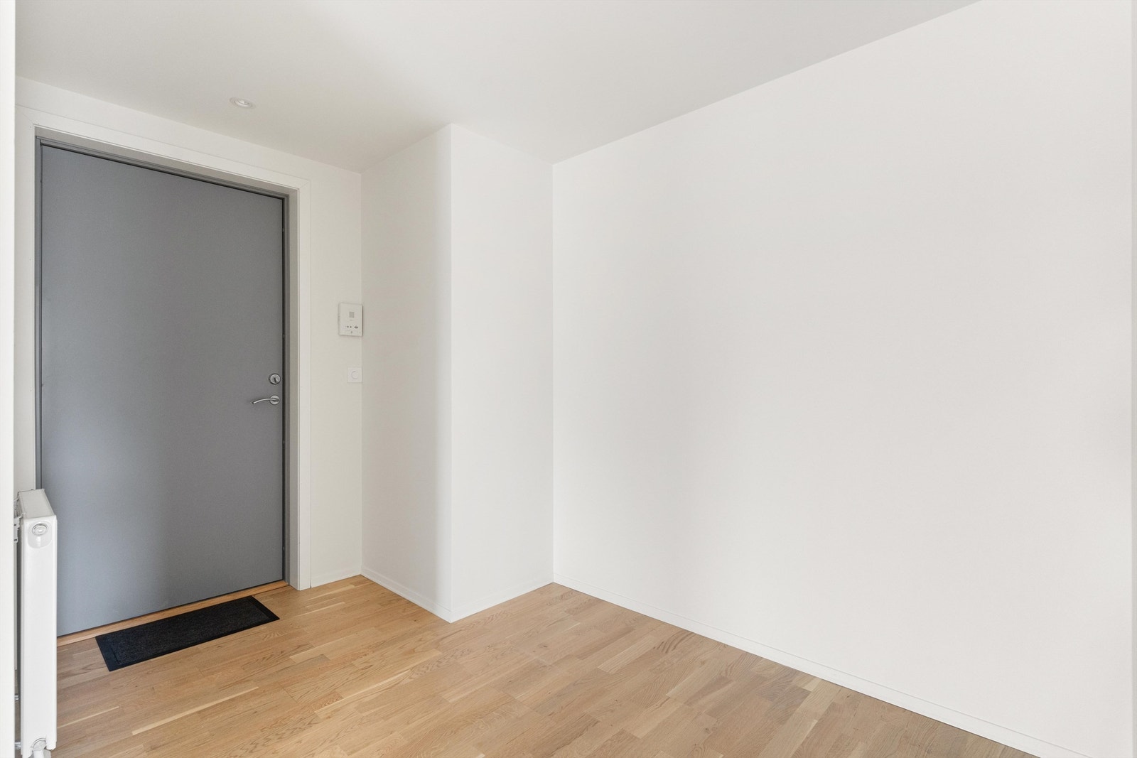 Inngangsparti med plass til oppbevaring. Galleribilde