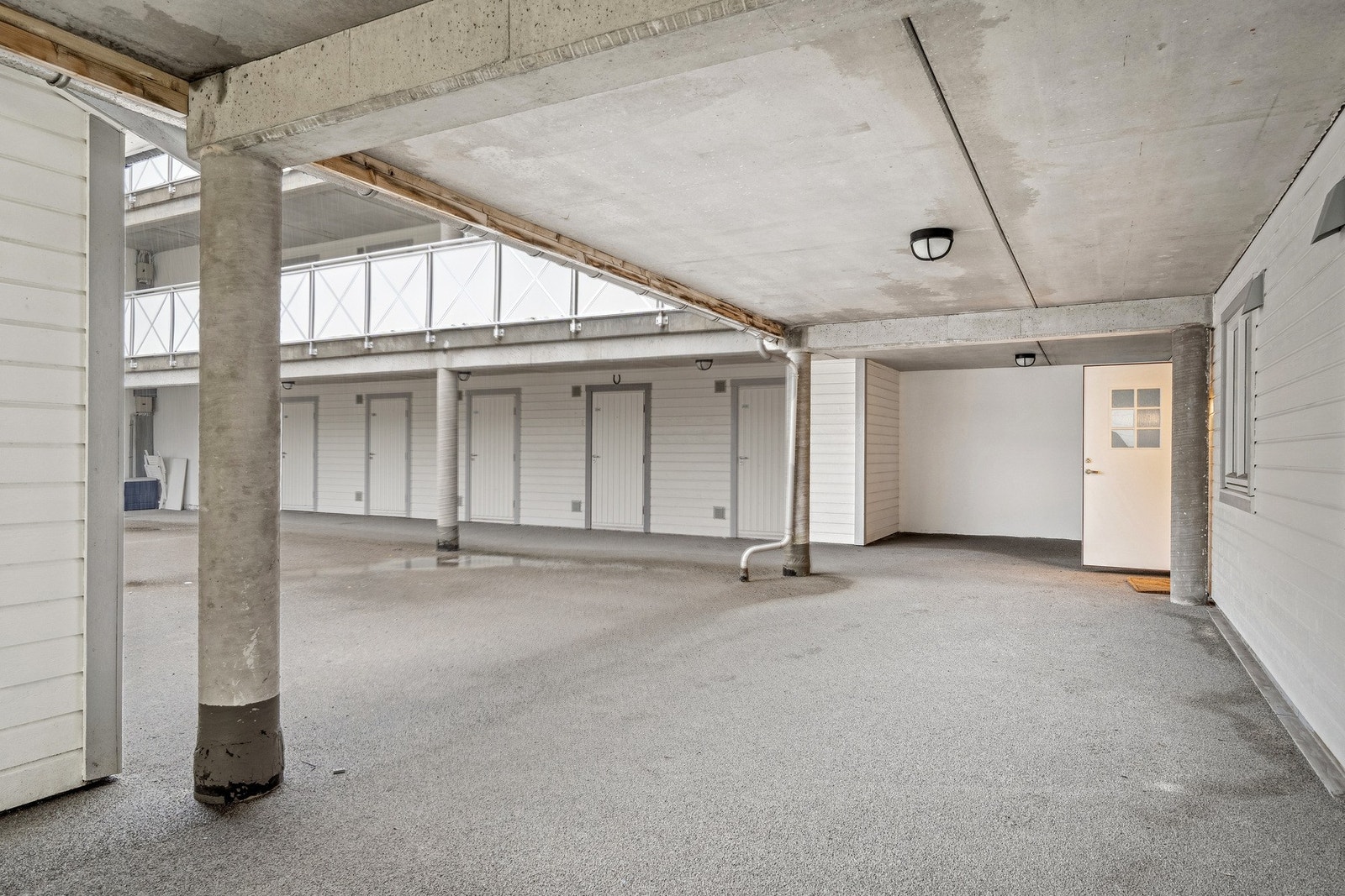 Overbygd inngangsparti Galleribilde