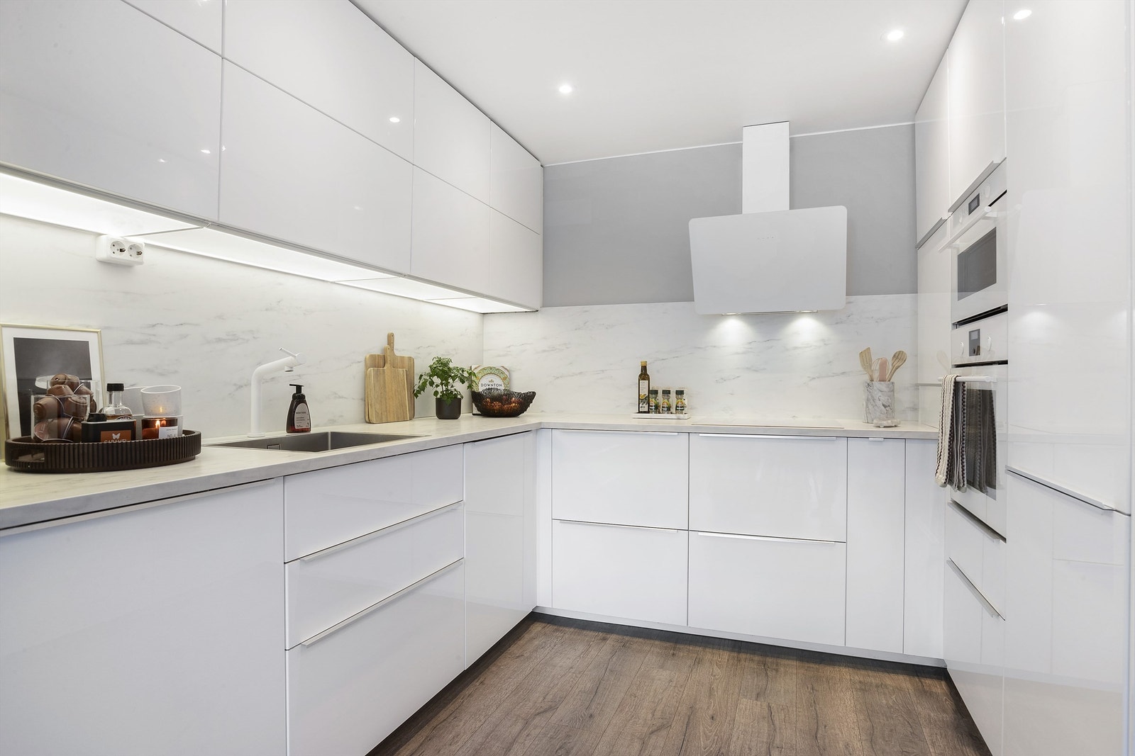 Kjøkkenet er fra Ikea og ble oppgradert i 2018 Galleribilde