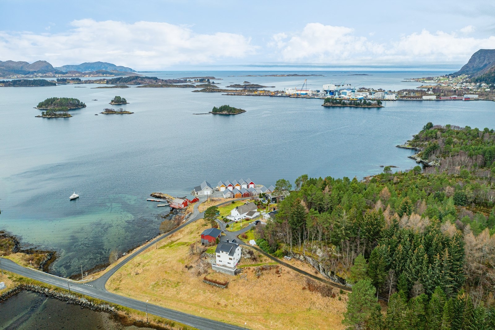 Tomtene har flott utsikt og svært gode solforhold Galleribilde