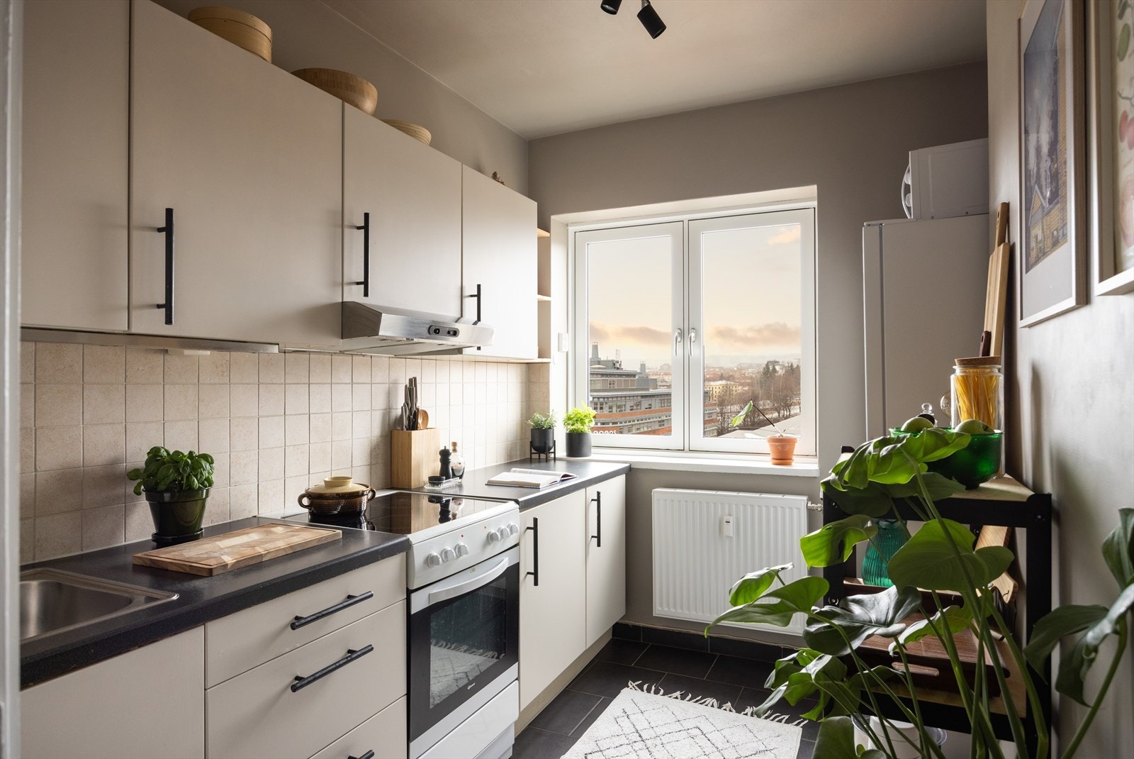 - Separat og romslig kjøkken - Galleribilde