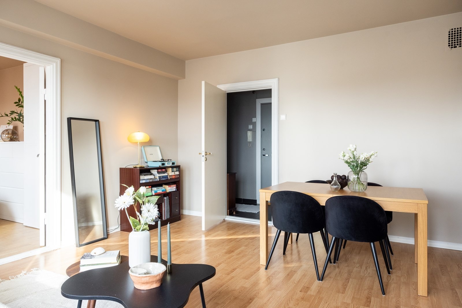 - Svært lavt strømforbruk, 1 759 kWh i 2024 - Galleribilde