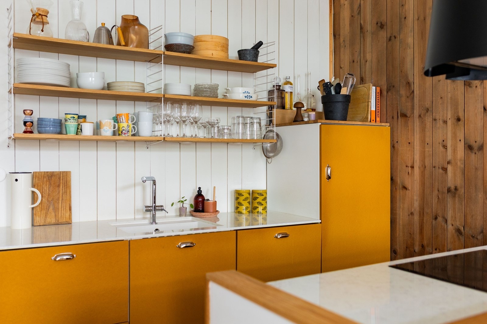 Godt med benk- og skapplass. Galleribilde