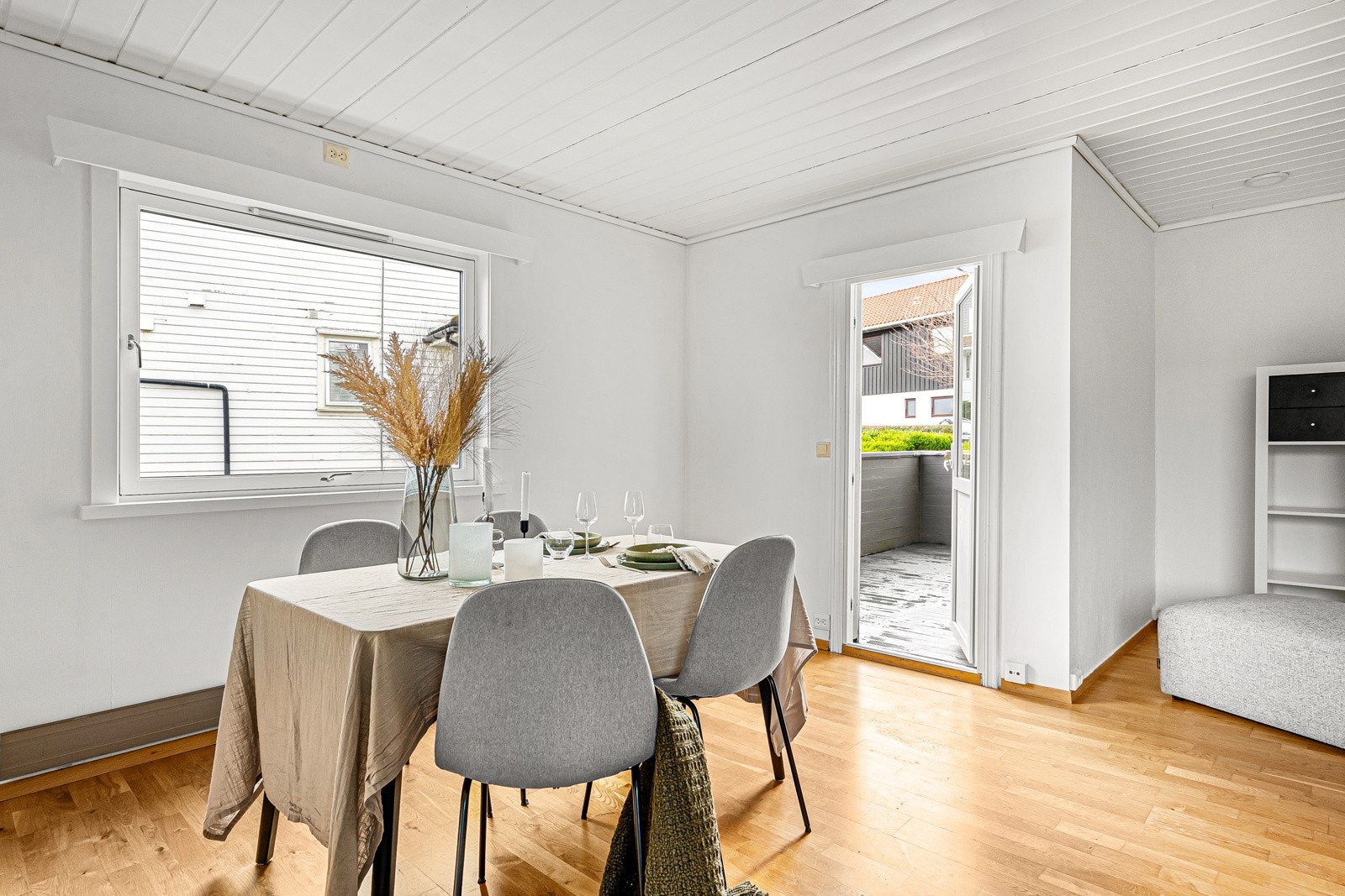 Videre tilkomst til terrasse. Galleribilde