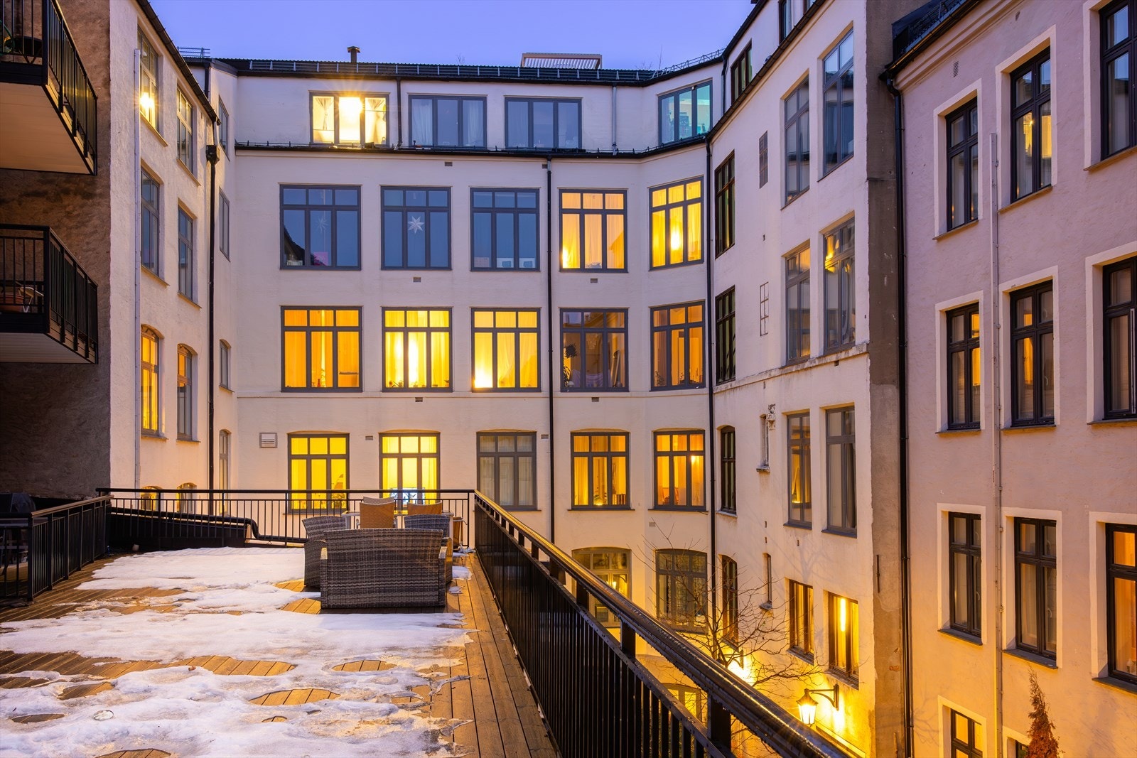 Felles terrasse Galleribilde