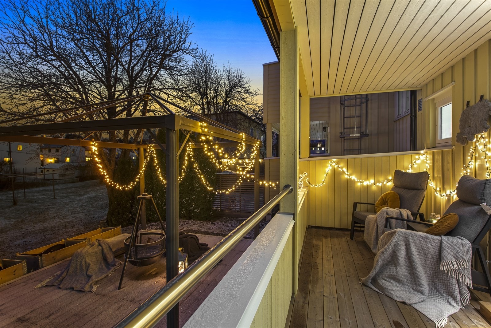 Uteområdene oppleves som en forlengelse av leiligheten i sommerhalvåret. Galleribilde