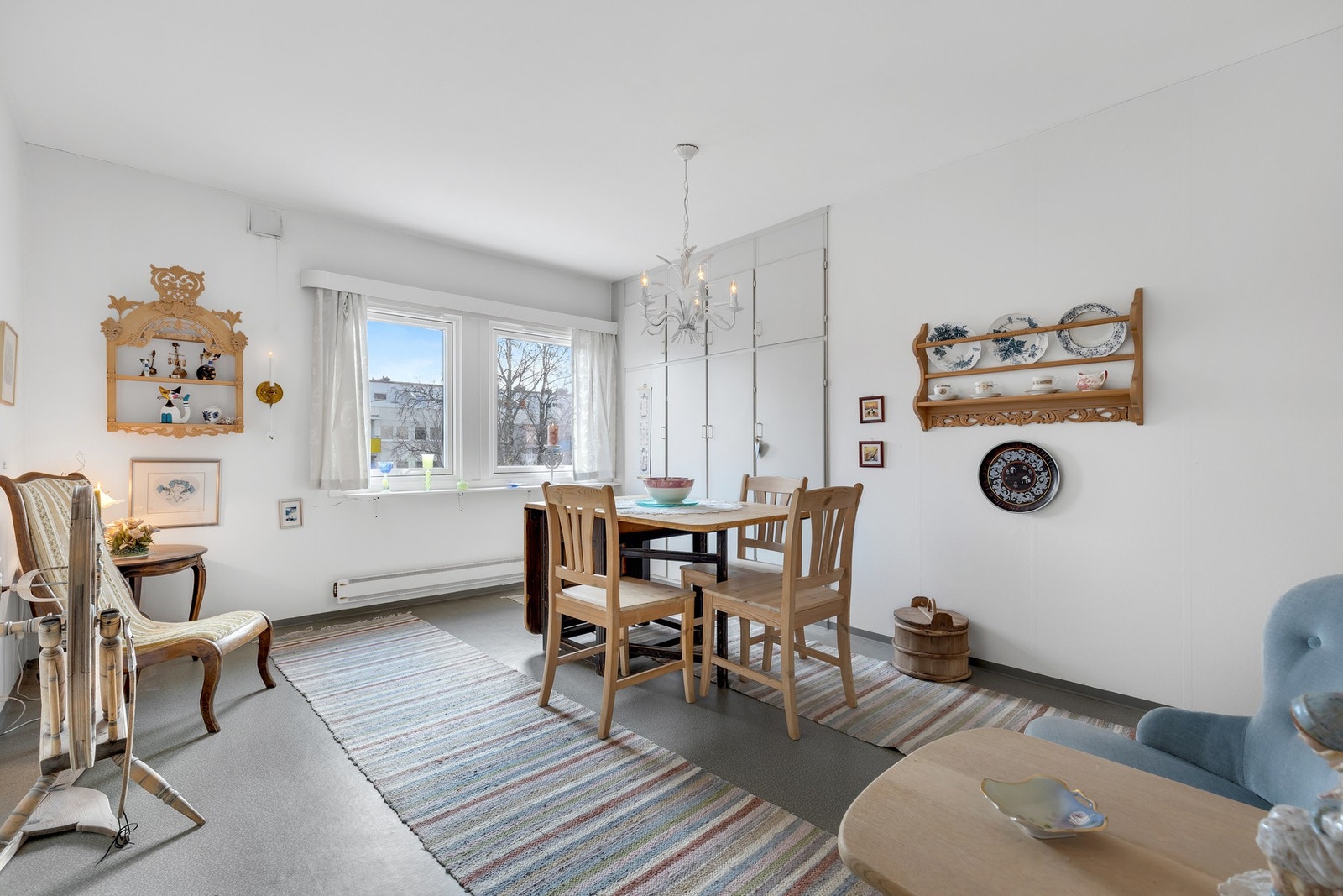 Det største soverommet er i dag innredet som en ekstra stue, og rommet er 16,4 kvm. Galleribilde