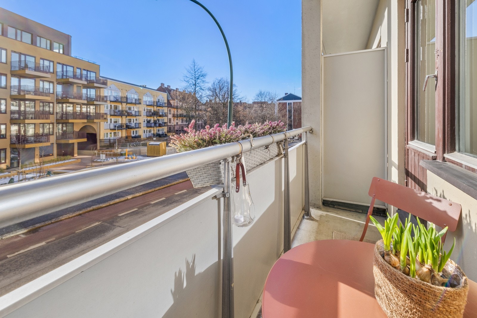 Perfekt førstegangskjøp eller pendlerleilighet samt gode utleiemuligheter. Galleribilde