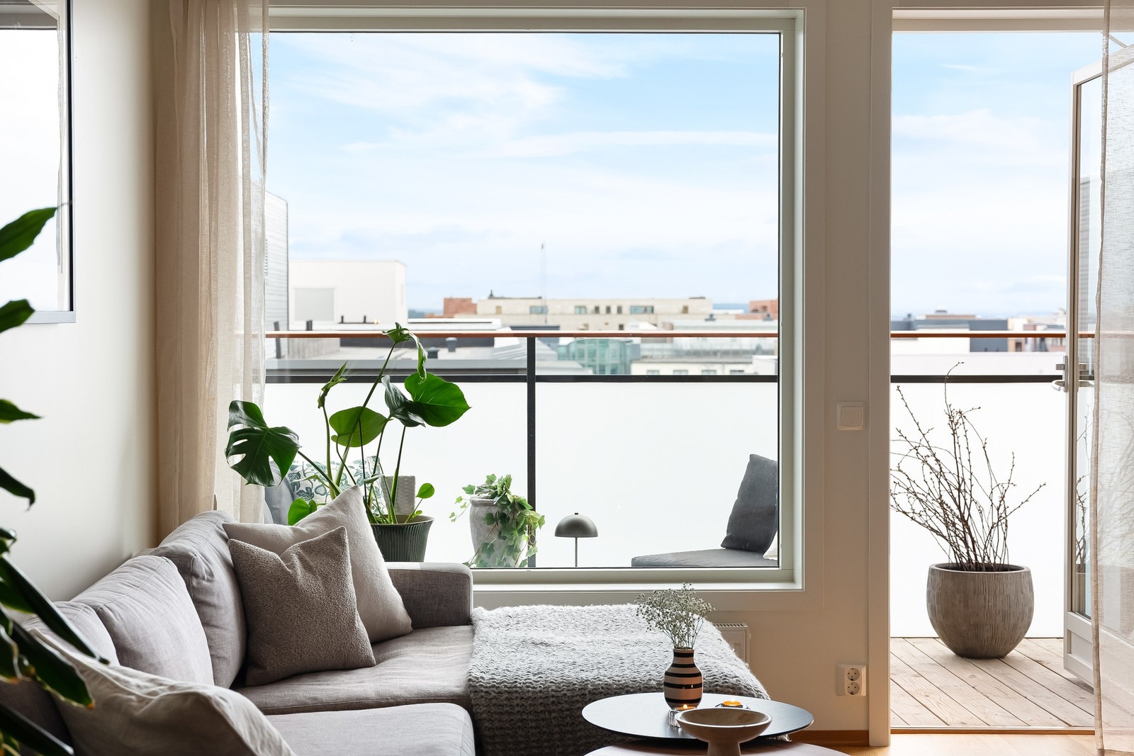 Boligen kan skilte med kvaliteter som en god planløsning, balansert ventilasjon som gir et godt inneklima og moderne fargevalg. Galleribilde