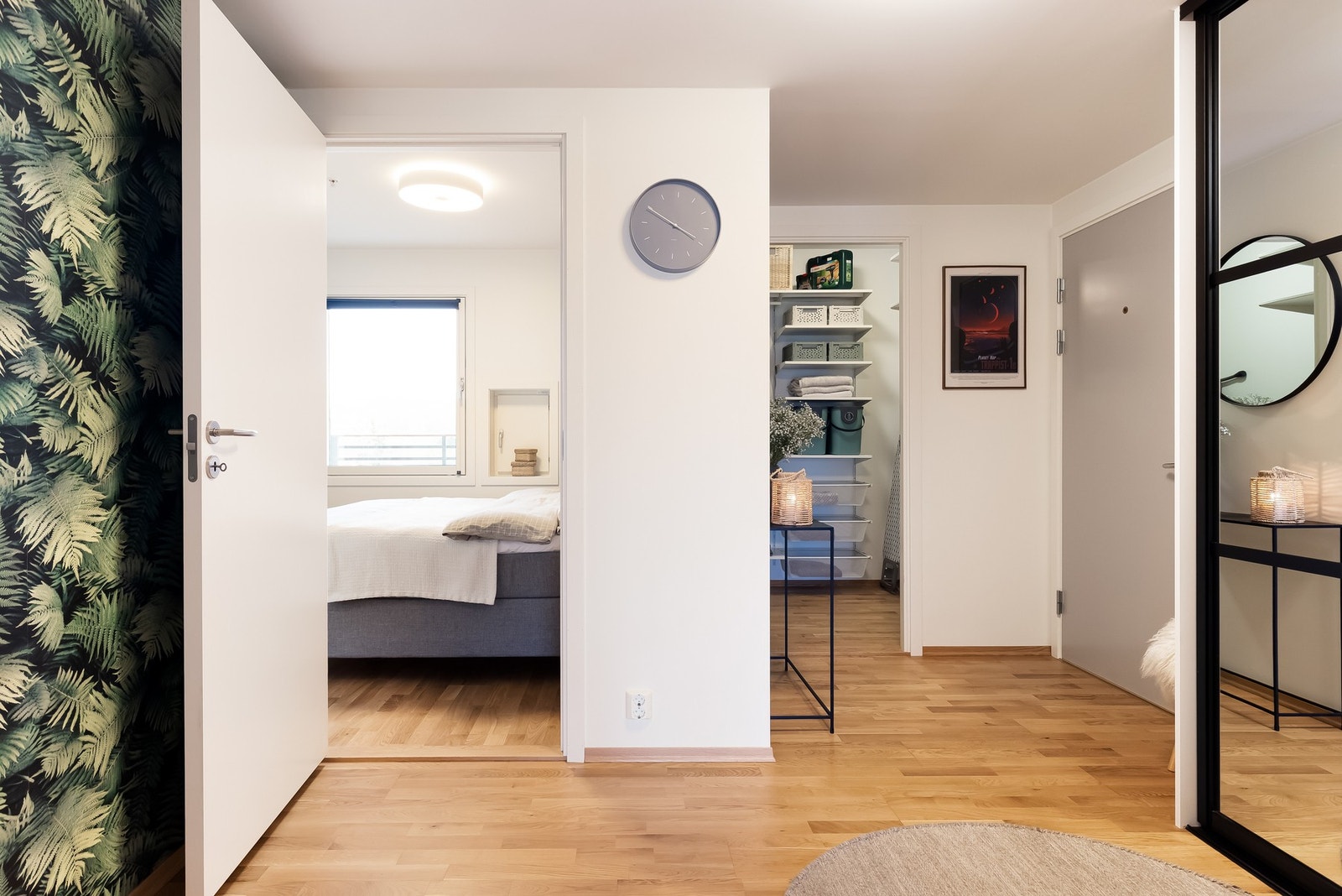Vegg-i-vegg med hovedsoverommet er det en praktisk innvendig bod. Galleribilde