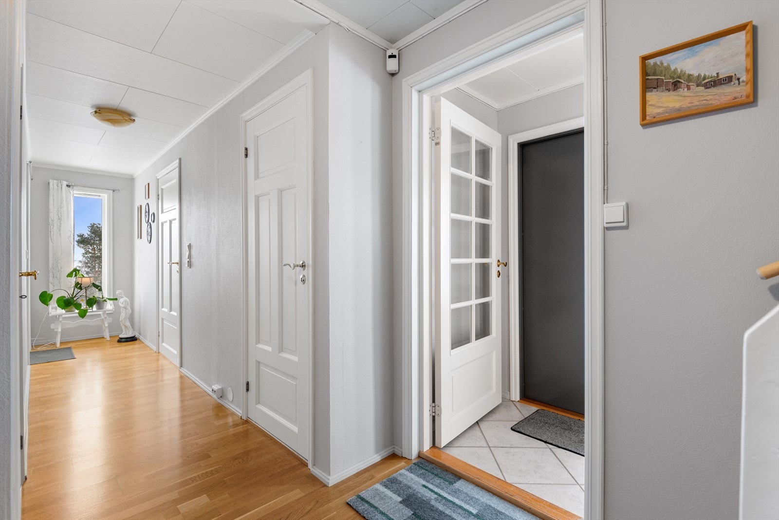 Inngangsparti. Galleribilde