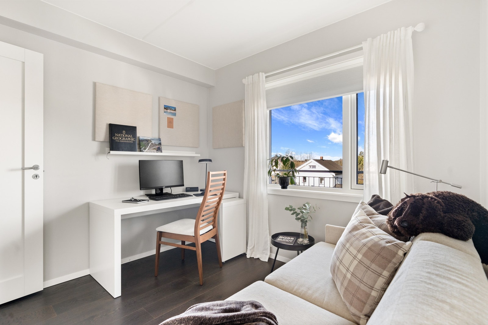 Soverom 3 brukes i dag som kontor og gjesterom. Det er plass til å slå ut den doble sovesofaen. Galleribilde