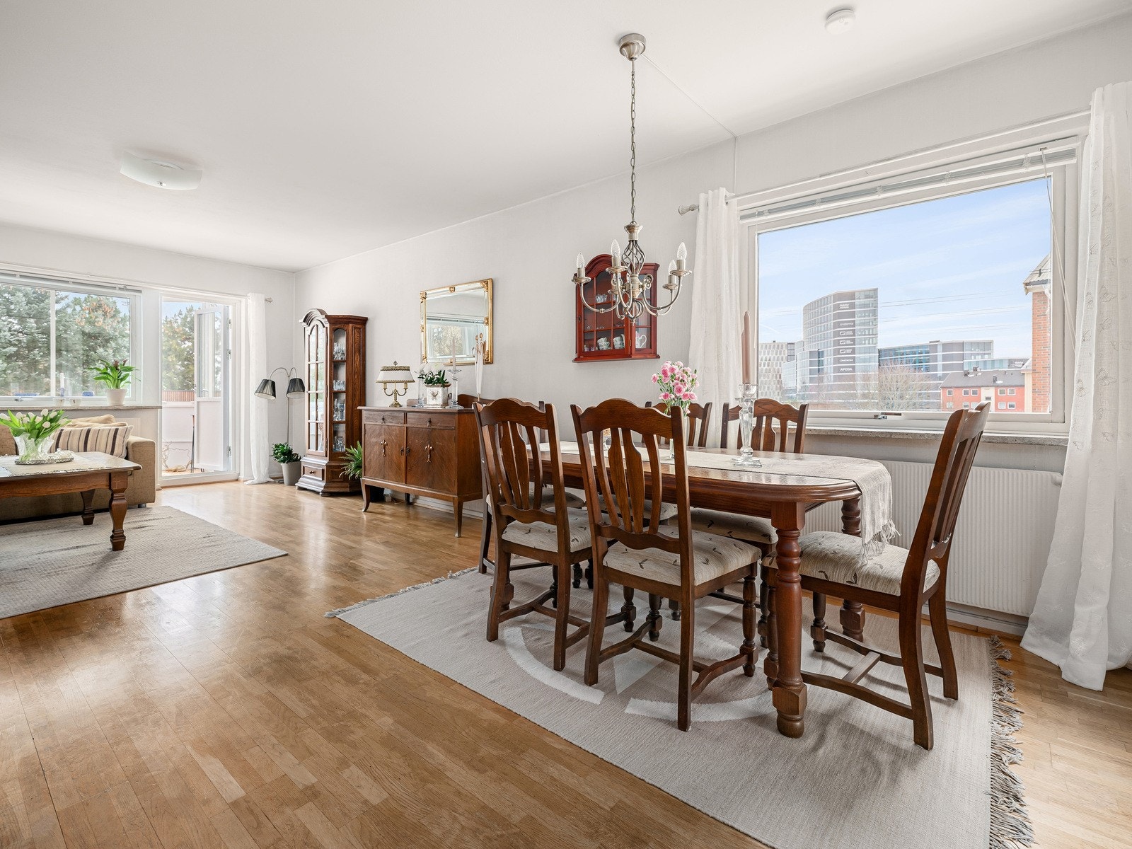 Fyring og varmtvann er inkludert i felleskostnadene. Galleribilde