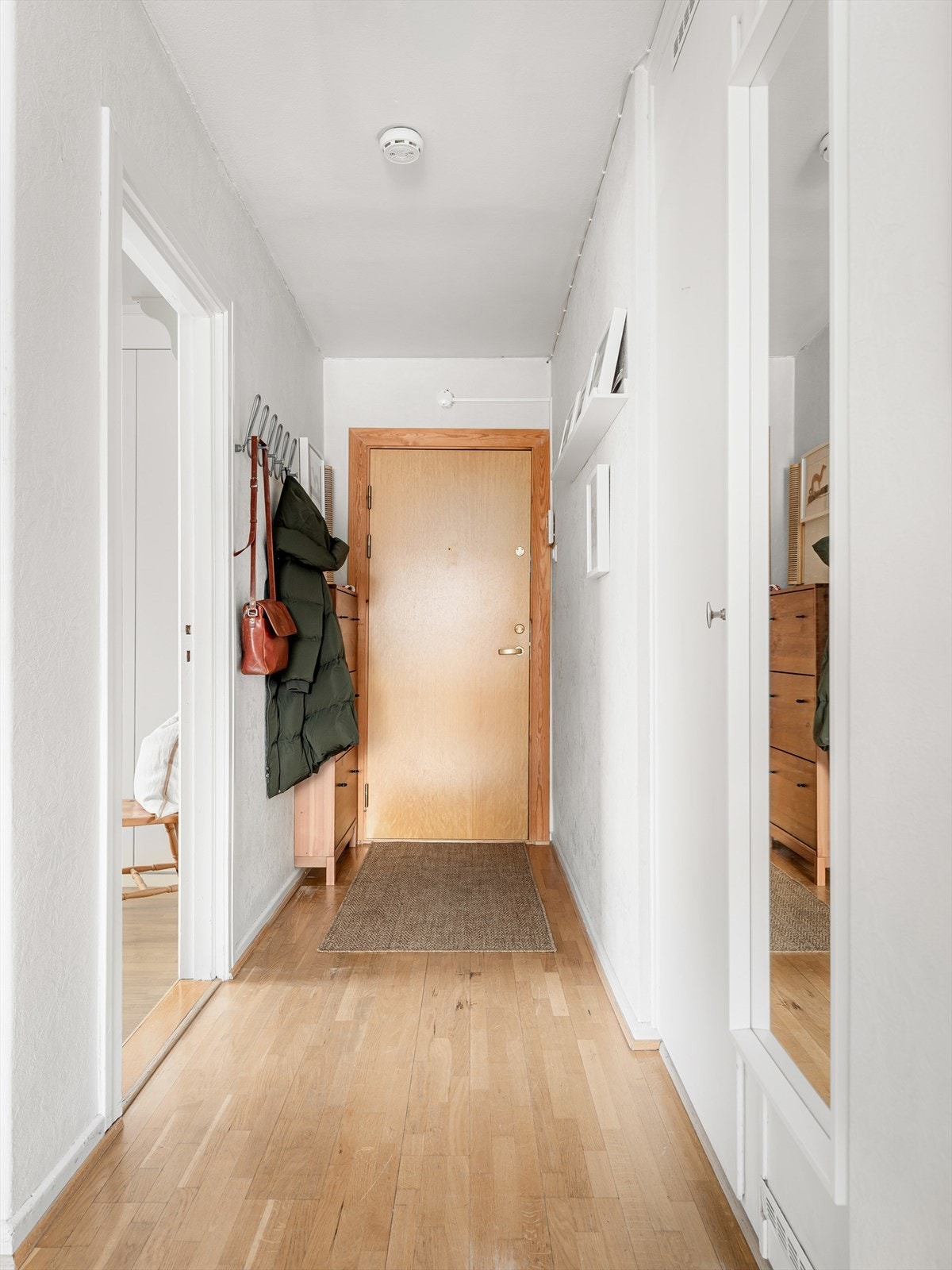 En hyggelig entré ønsker deg velkommen hjem - Velkommen til visning! Galleribilde