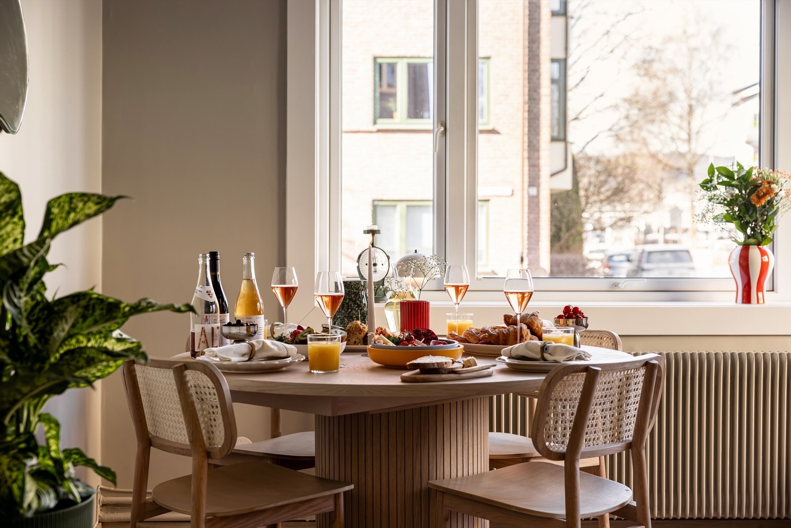 Veldrevet borettslag med felles vaskeri, sykkelbod, bakgård og hobbyrom. Galleribilde