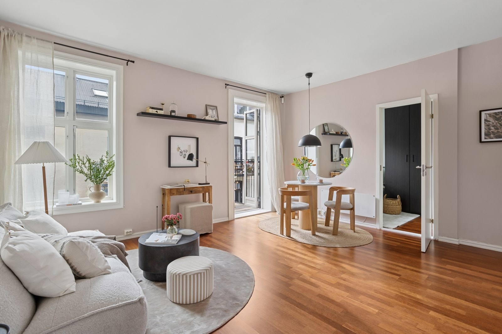 Simon Barood (467 97 302) v/ DNB Eiendom presenterer Hesselbergs gate 6B! Galleribilde