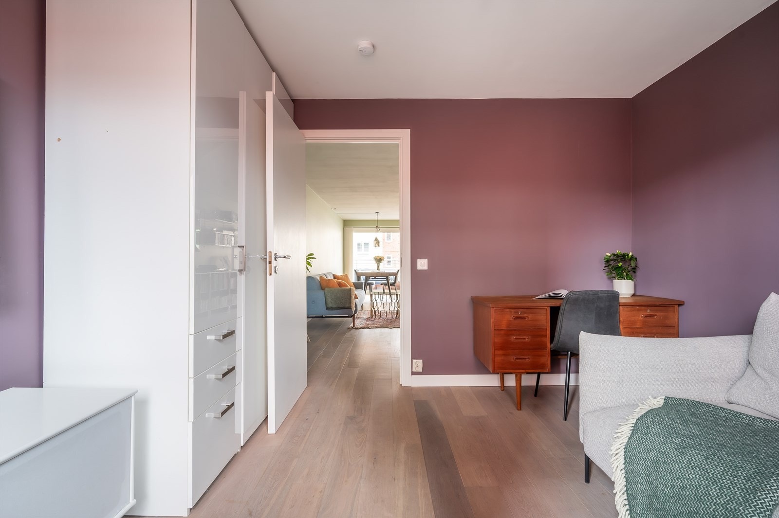 Rommet er av god størrelse og egner seg godt som barnerom, gjesterom, hobbyrom eller liknende. Galleribilde