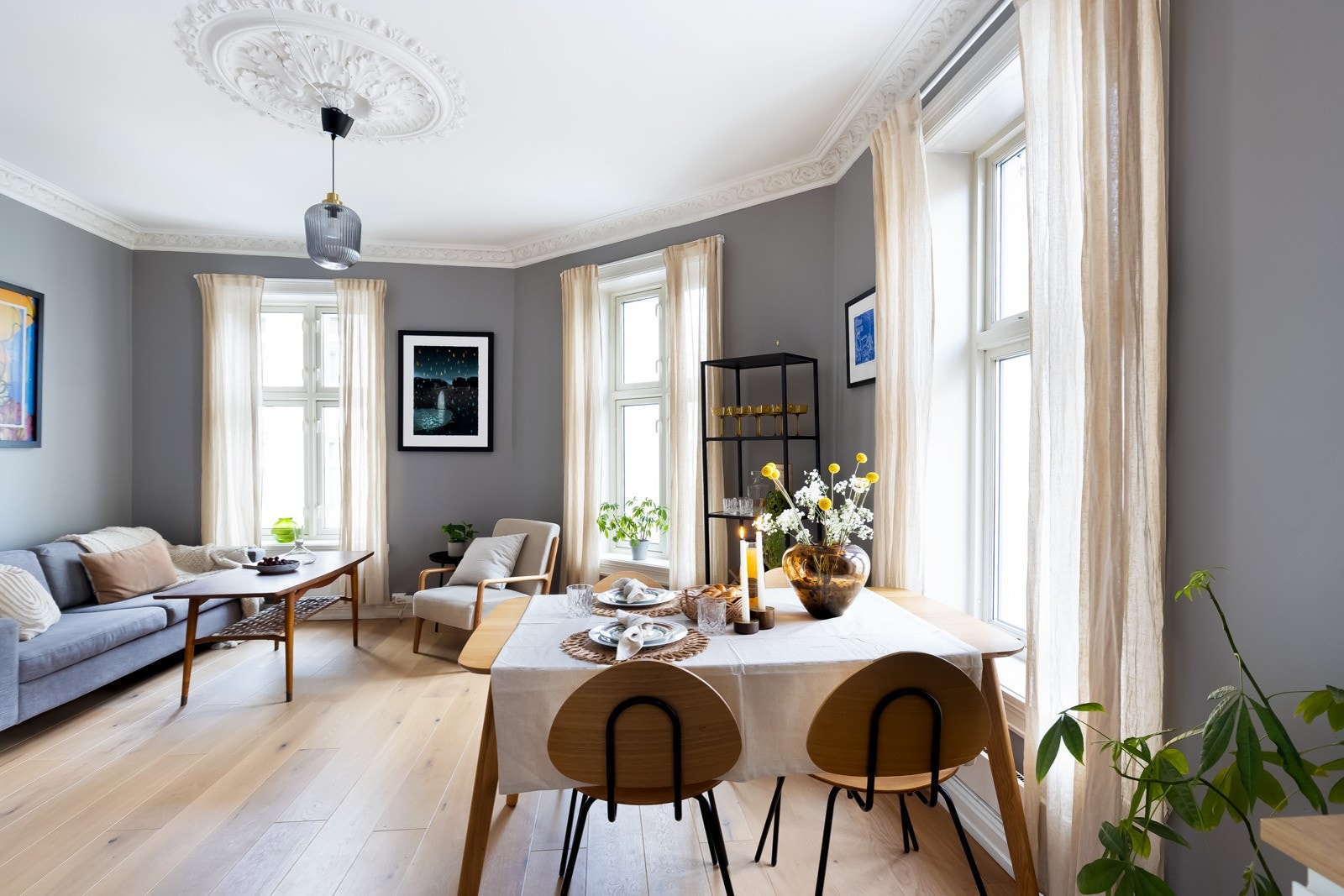 Innbydende og superfin 2-roms hjørneleilighet i klassisk bygård. Galleribilde