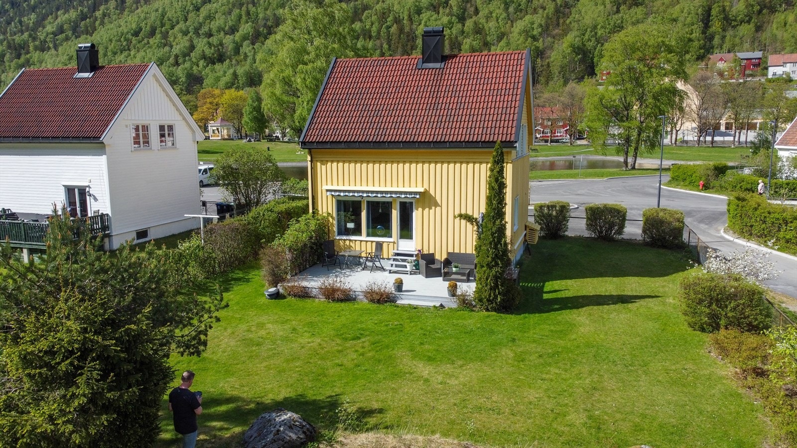 Fasade - eiendommen har en svært attraktiv beliggenhet rett ved Tveitoparken Galleribilde