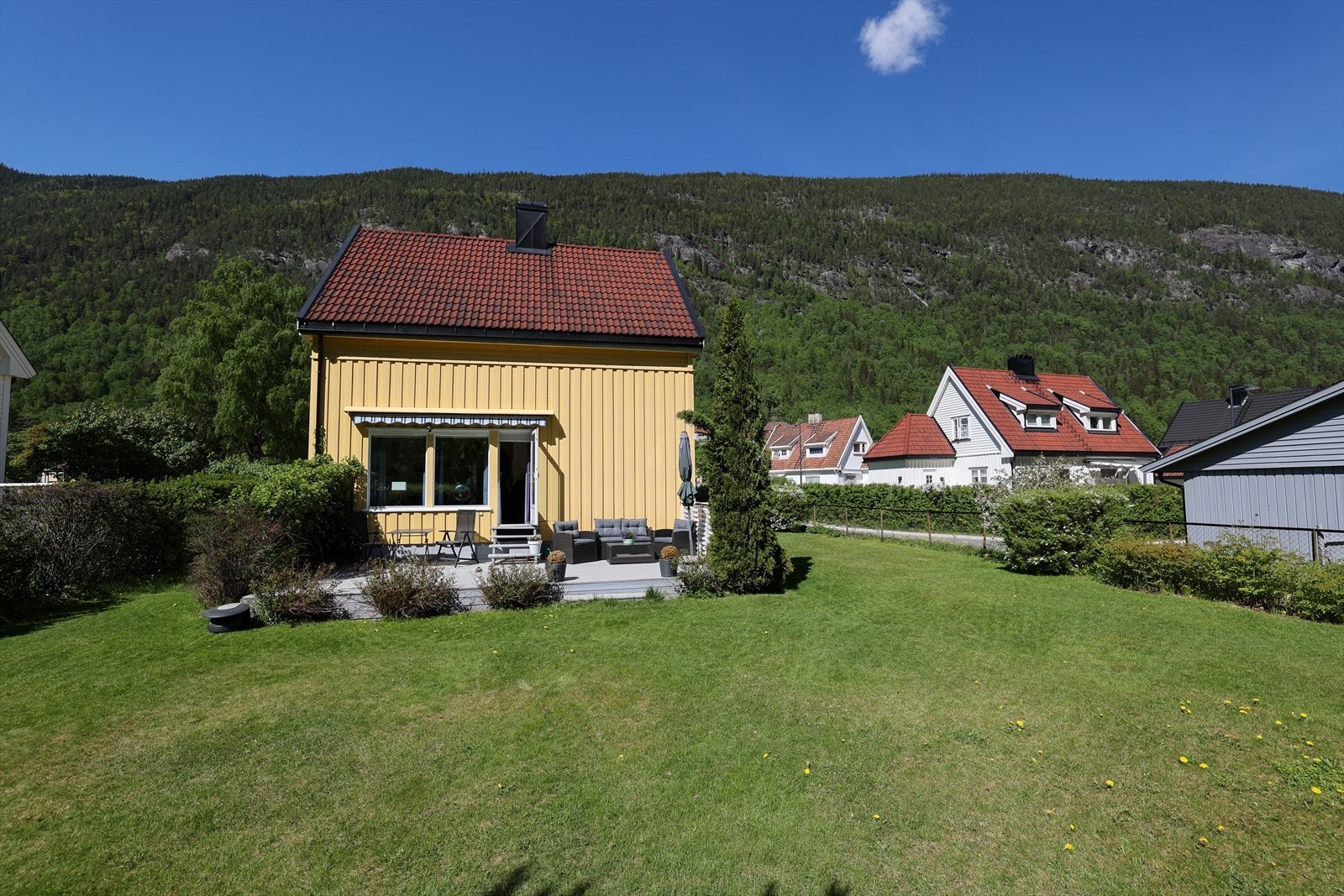 Hagen er romslig, flat og lettstelt Galleribilde