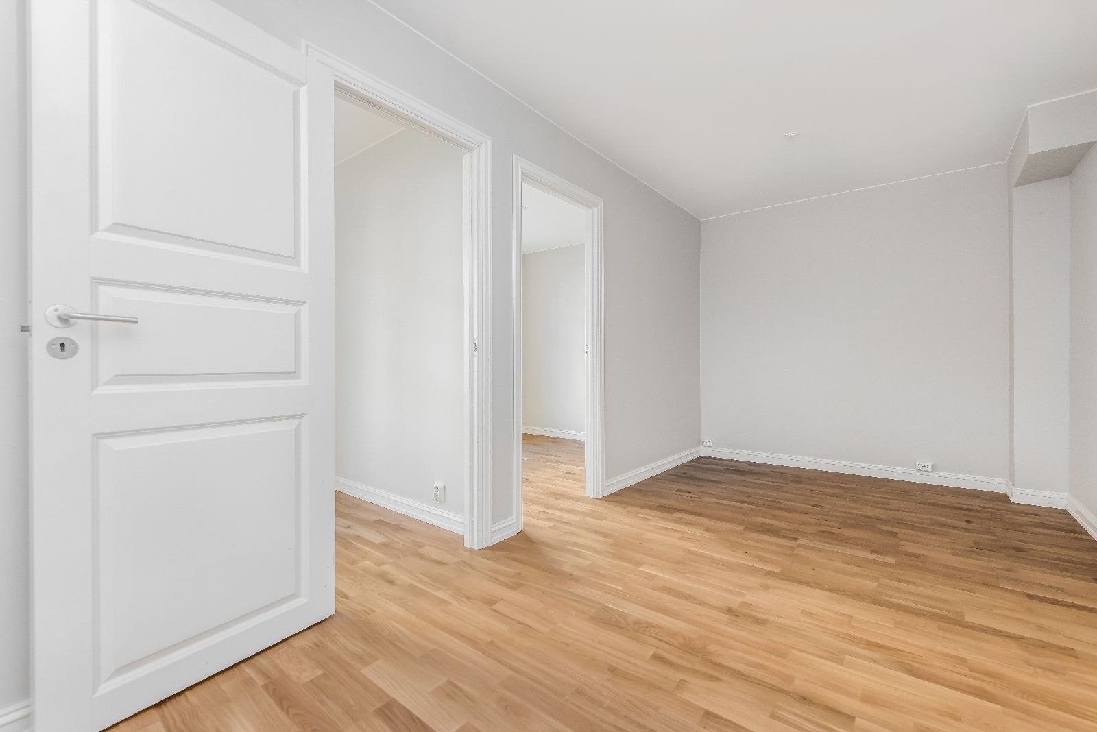 Romslig disponibelt rom Galleribilde