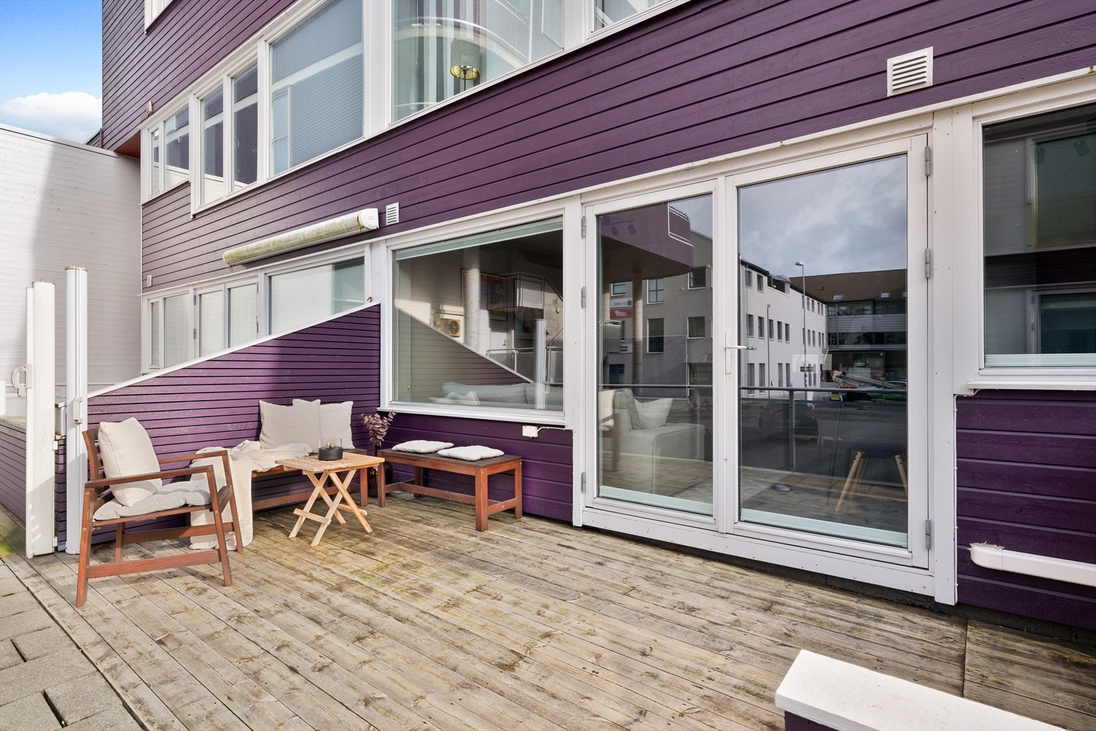 Solrik terrasse på 14 kvm. Galleribilde