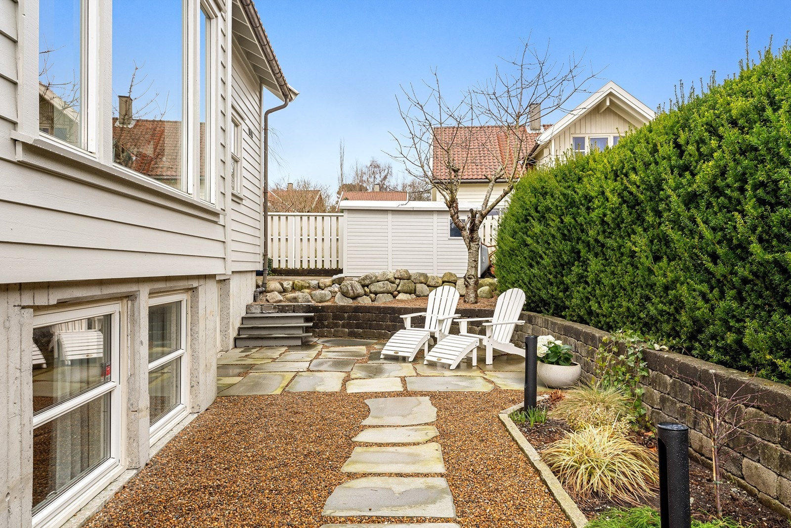 Lun og skjermet hage uten innsyn. Galleribilde