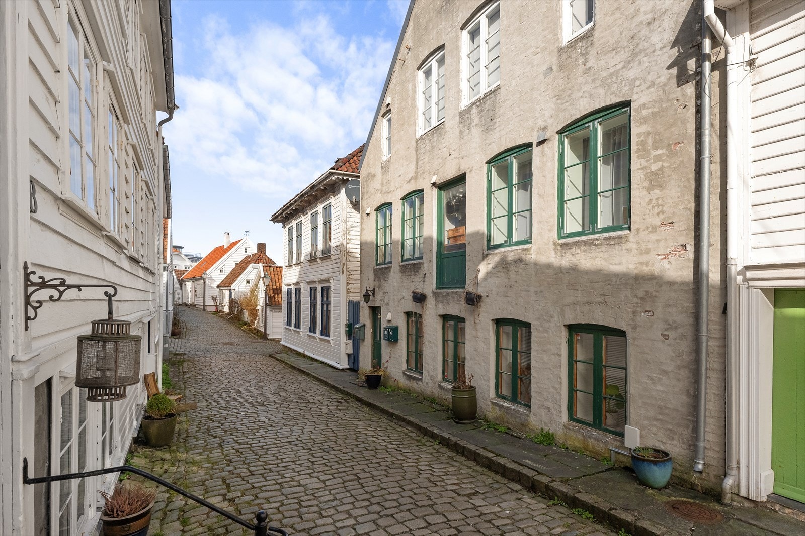 Velkommen til Mellomstraen 11 - En koselig, særegen leilighet med avskjermet beliggenhet midt i Gamle Stavanger Galleribilde