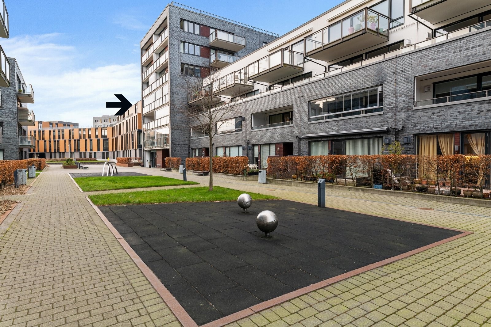 Fine uteområder rundt blokken Galleribilde