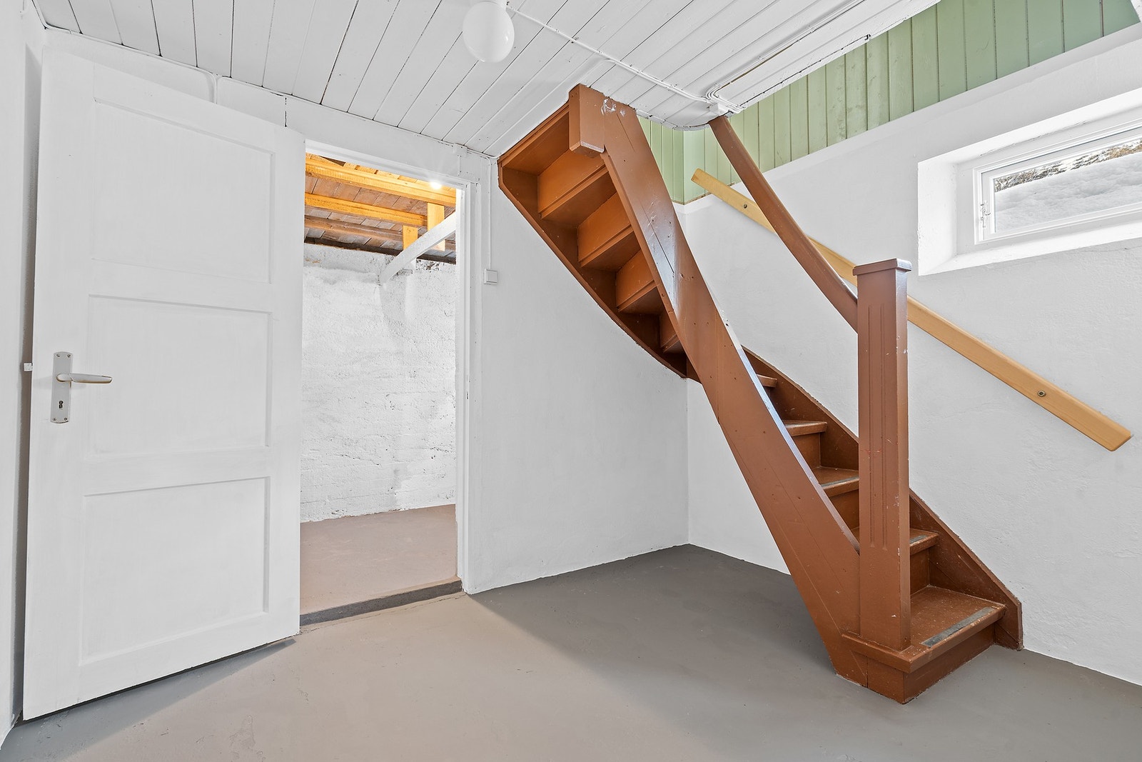 Trapp ned til kjeller Galleribilde