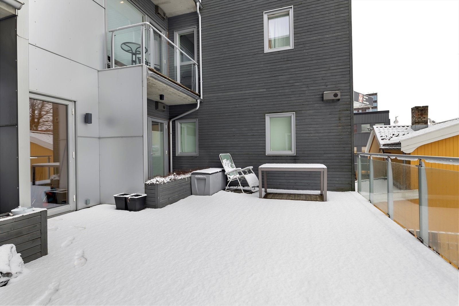 Felles veranda for sameiet Galleribilde