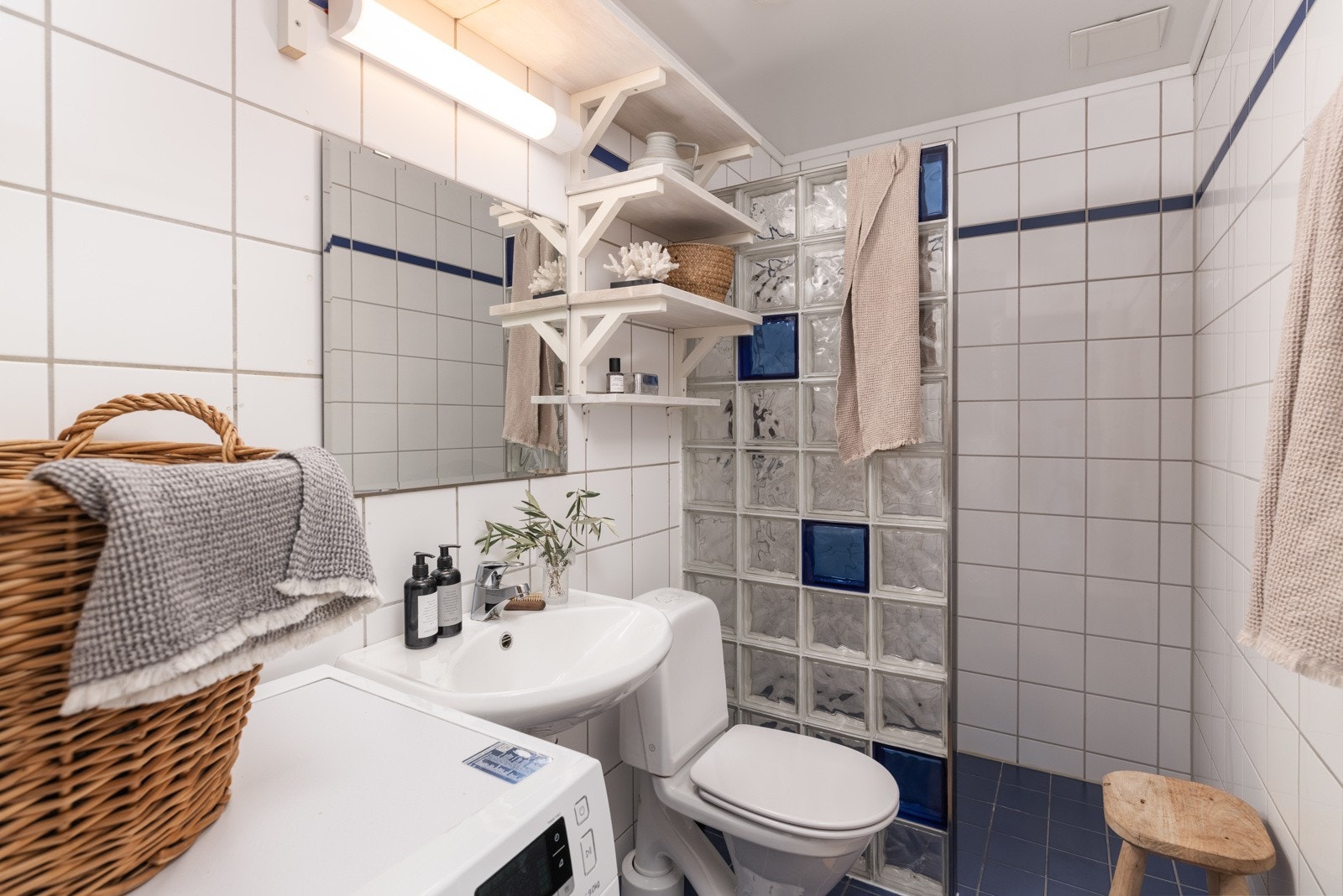 Flislagt bad som ble pusset opp i regi av borettslaget i 2001 Galleribilde