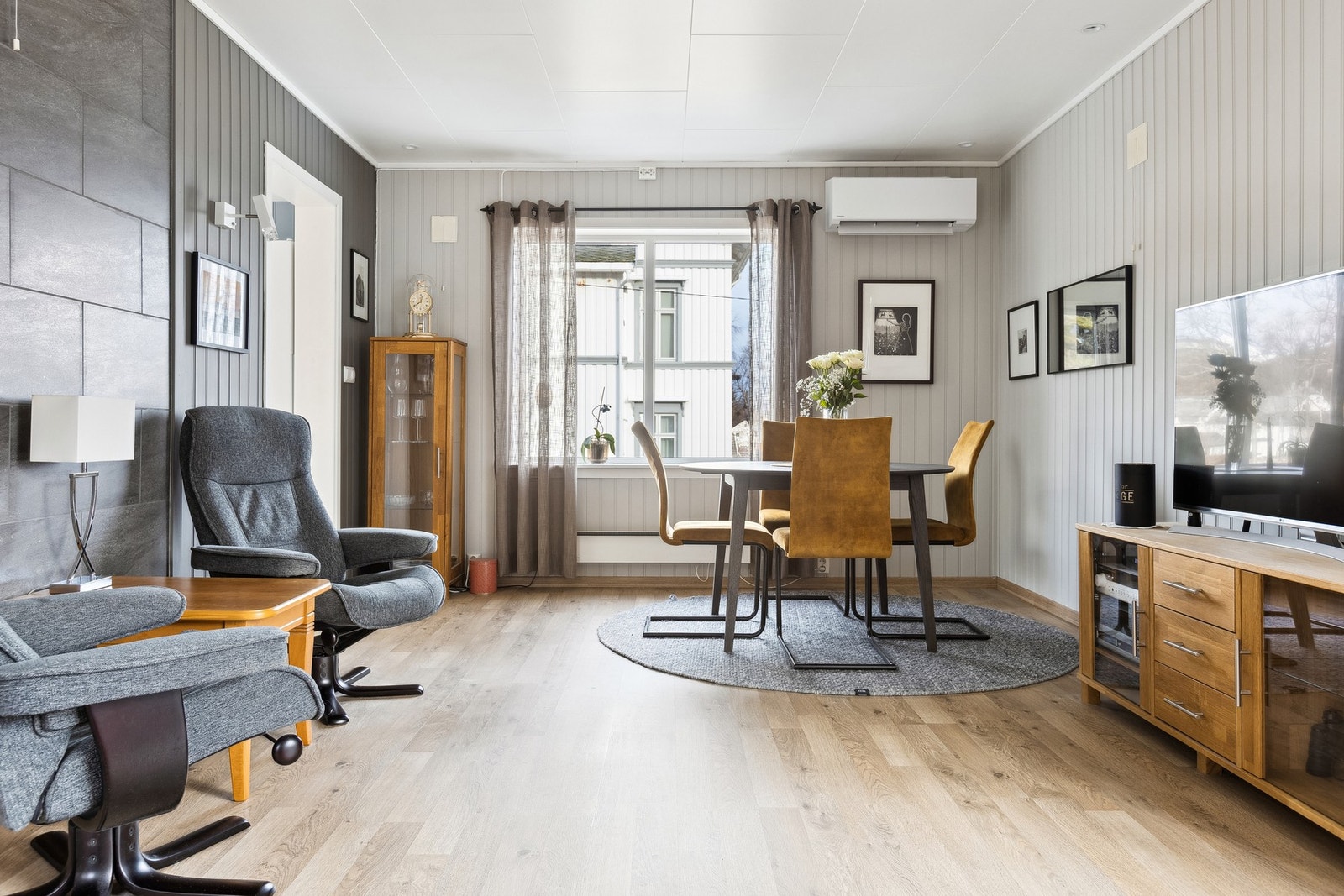 God plass til spisebordet Galleribilde