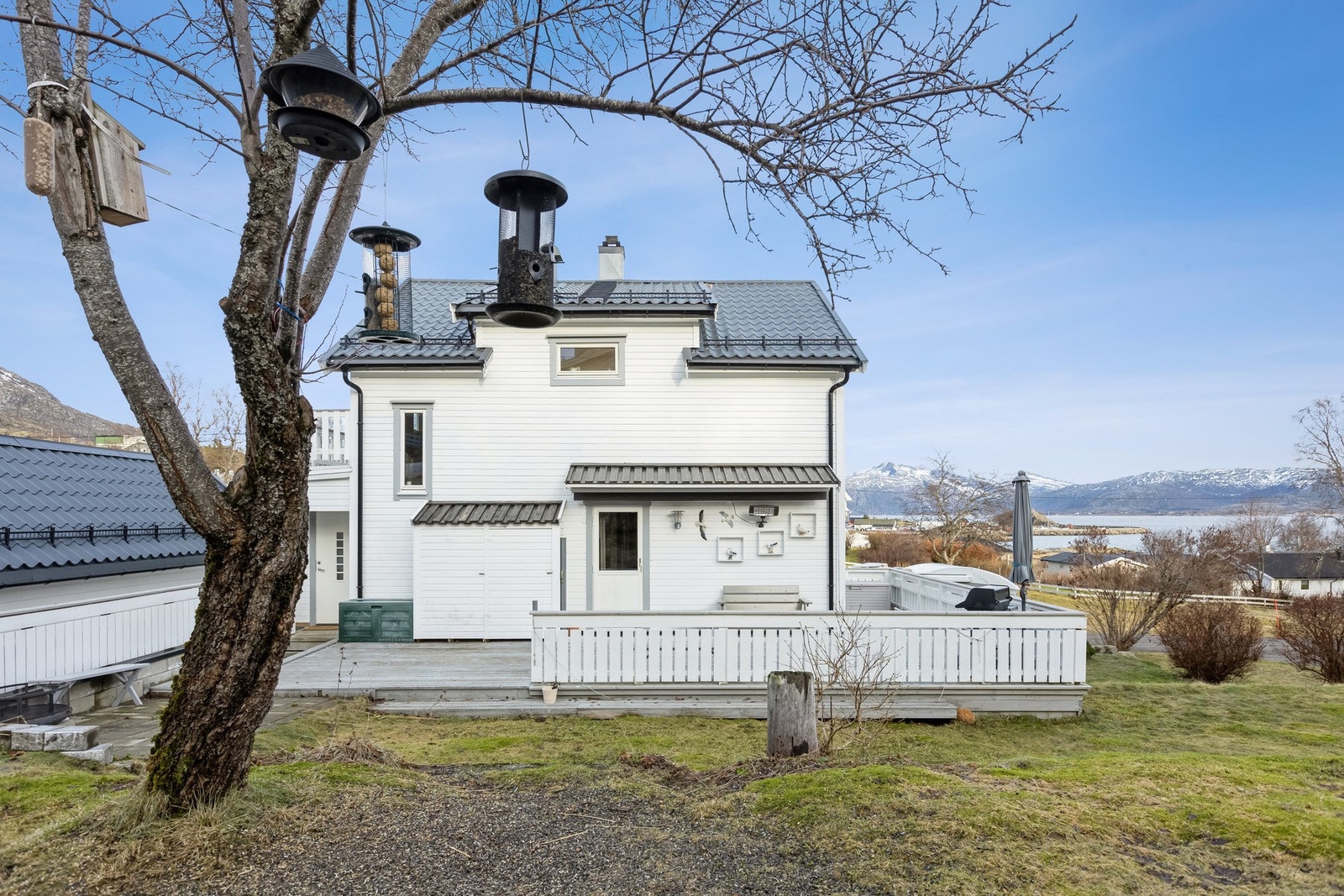 Dette er en attraktiv og velholdt enebolig over tre plan, som er innflytningsklar Galleribilde