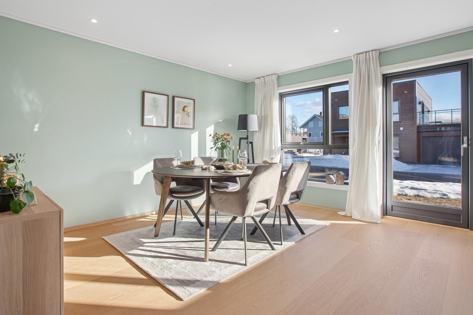 En perfekt plass å nyte gode middager og sosiale sammenkomster. Galleribilde