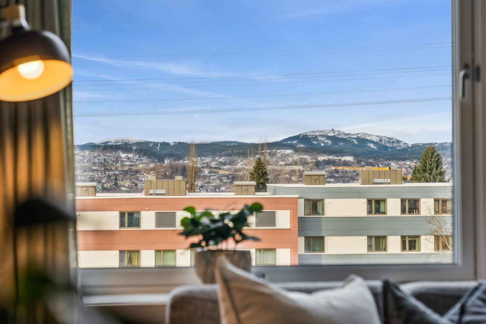 Fra leiligheten kan du nyte utsikt over Bymarka og Gråkallen. Galleribilde