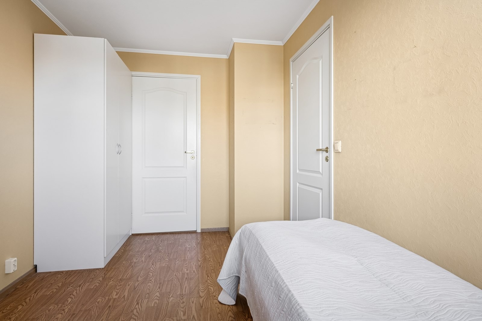 fra soverommet er det tilgang til praktisk bod Galleribilde