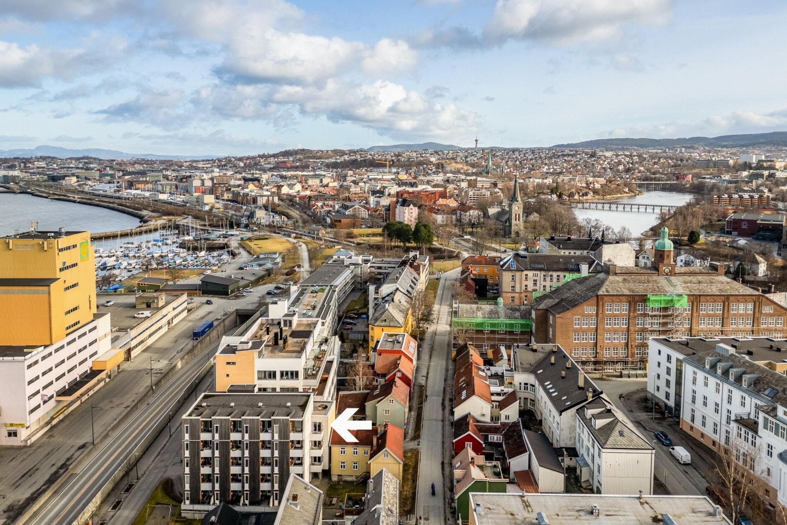 Leiligheten ligger på Ila med kort vei inn til Trondheim Sentrum. Galleribilde