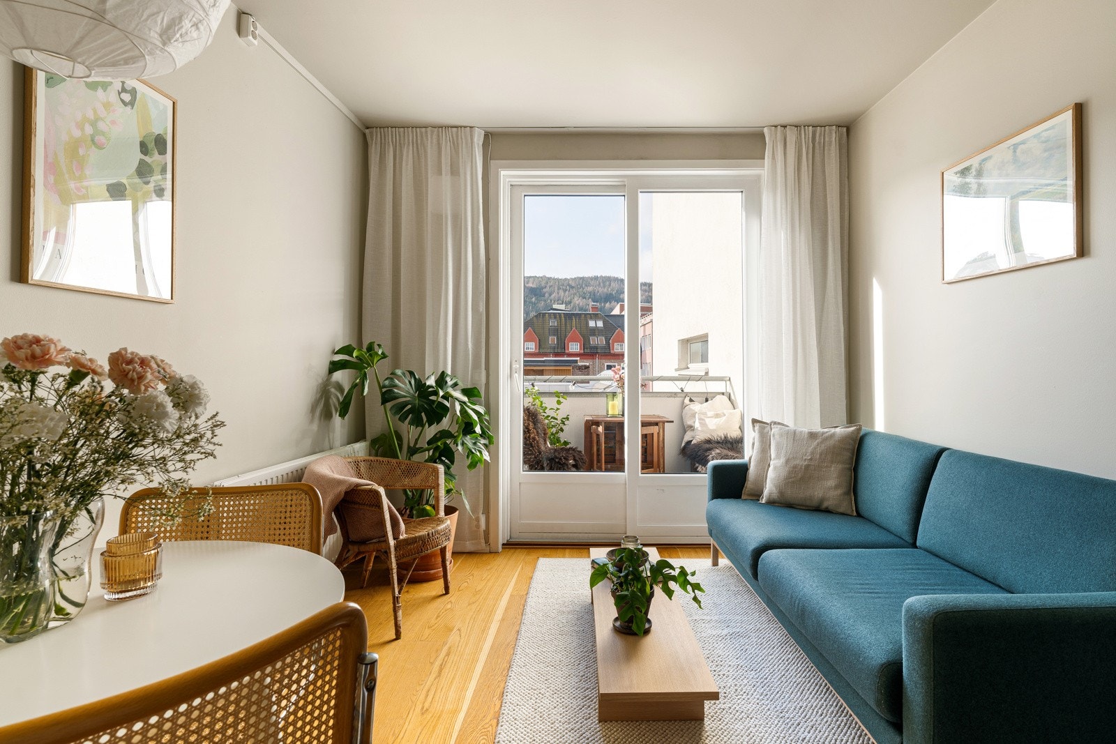 Leiligheten ligger i byggets 4. etasje og fremstår i god stand. Galleribilde