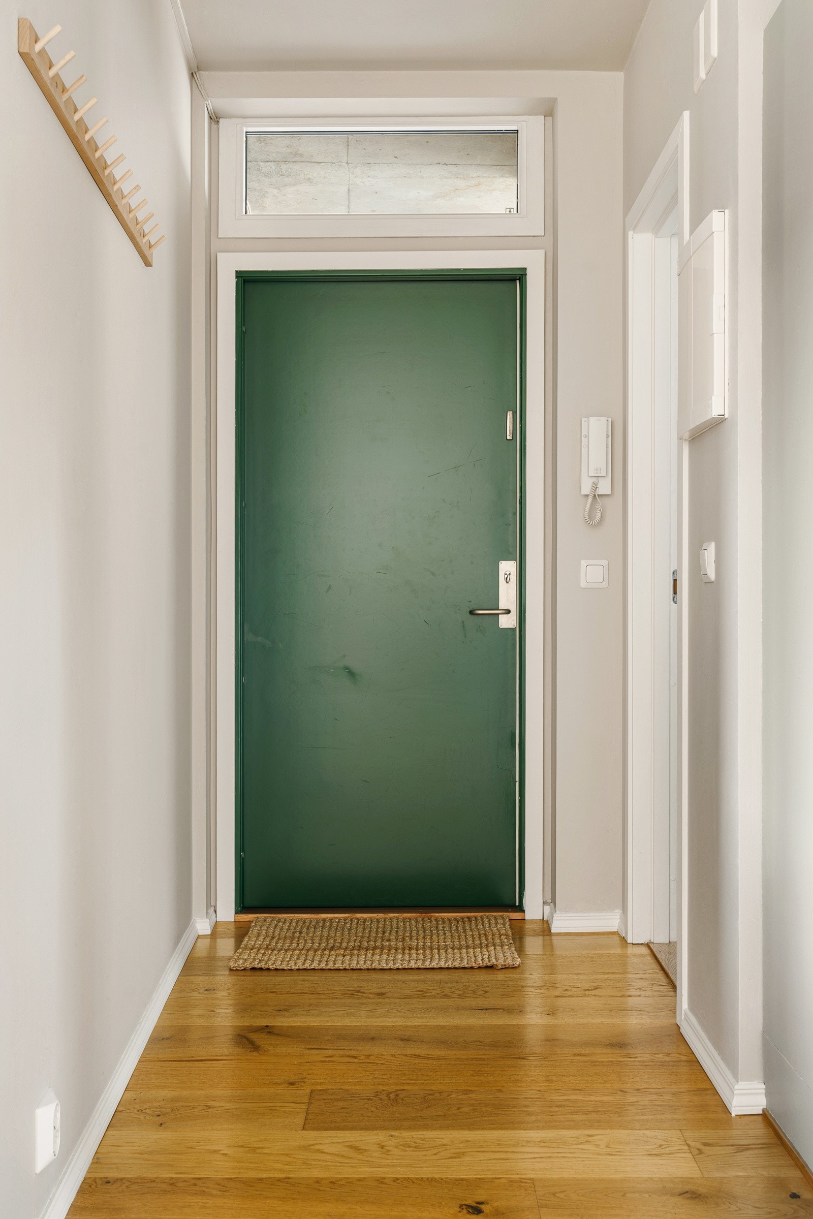 Fra gangen er det inngang til bad. Galleribilde