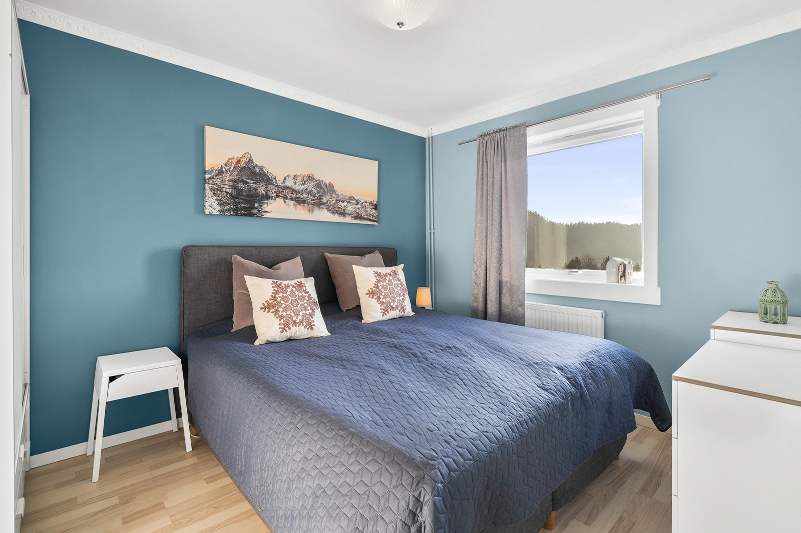 Leiligheten har tre gode soverom. Galleribilde