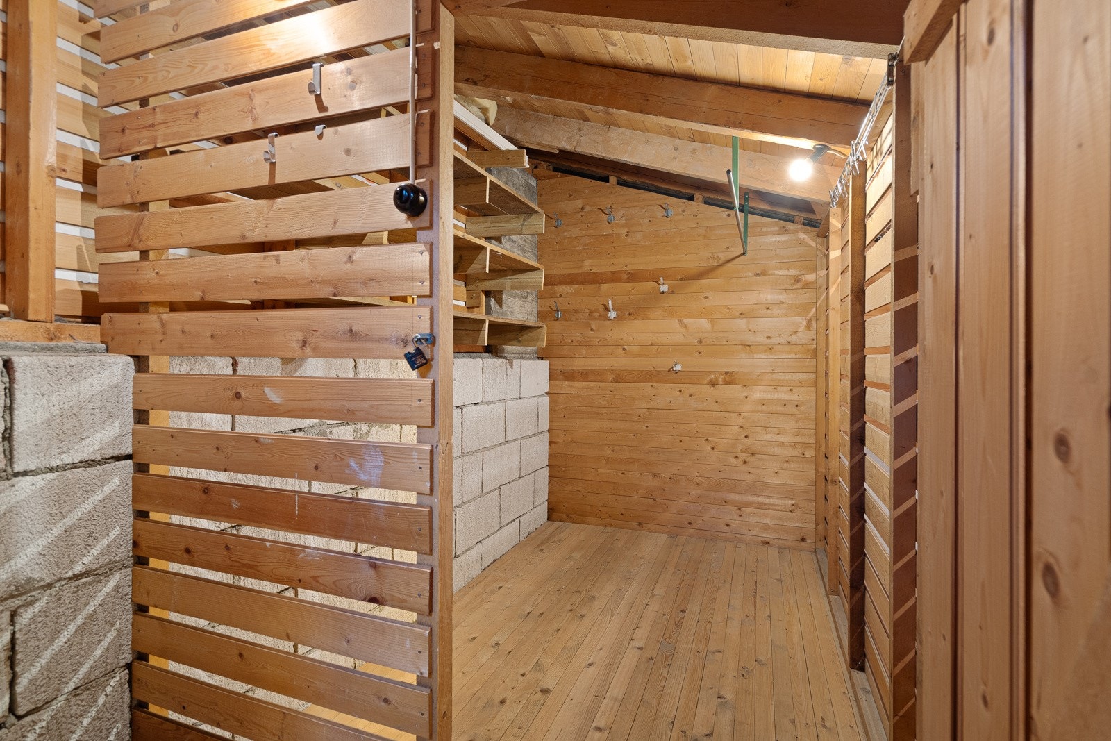 Bod i kjeller Galleribilde
