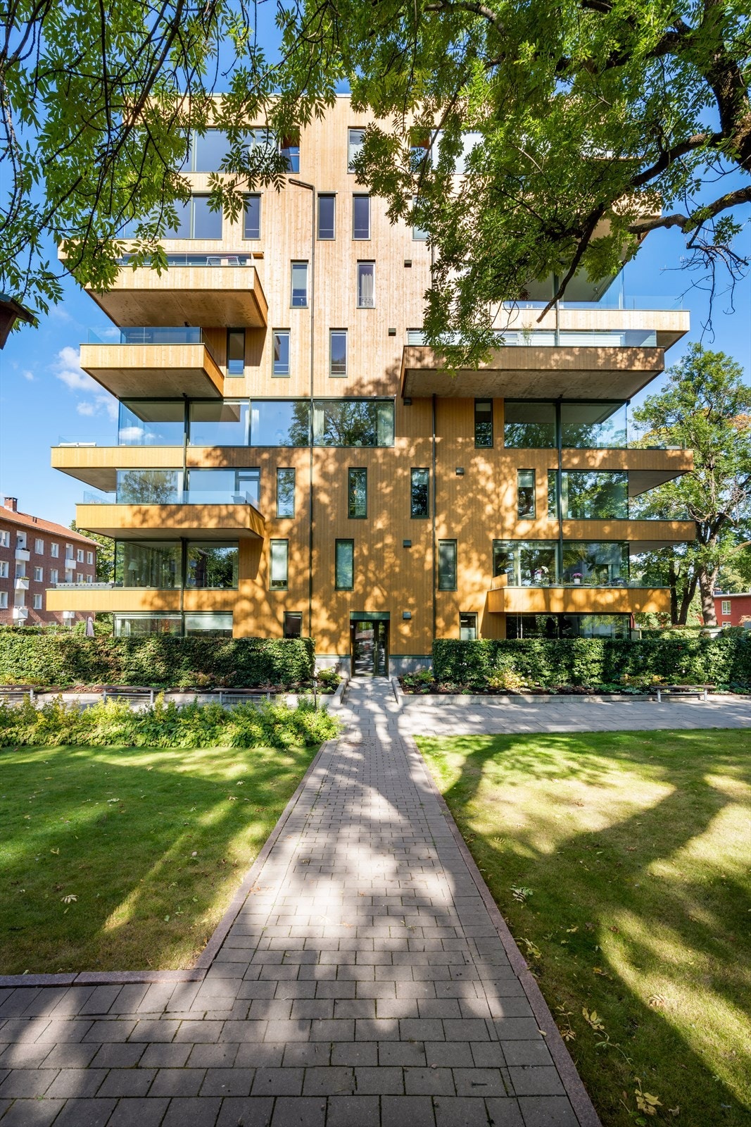 Ullevål Tårn ble hedret med Oslo bys arkitekturpris i 2016. Juryens begrunnelse: "Leilighetene i Ullevål tårn har særdeles god bokvalitet, samtidig som konseptet er arealeffektivt, kompakt og bærekraftig. Galleribilde