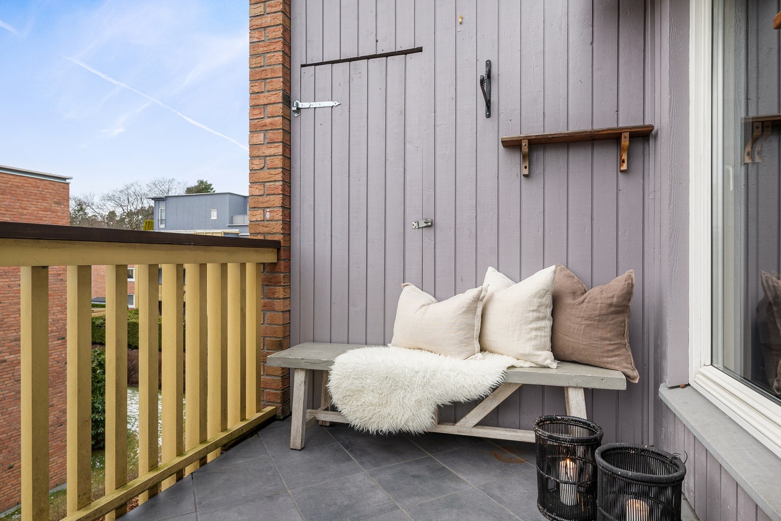 Det er videre adkomst til en utebod på 2 kvm. Galleribilde